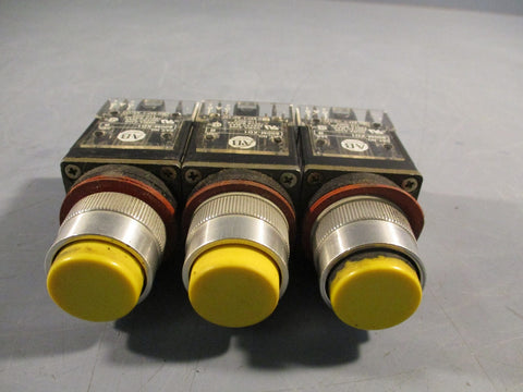 AllenBradley Yellow Push Button 300VAC, 720VA Break 110300V Series B 800MXD1