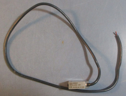 Omron E3ZM-V81 Photoelectric Sensor Approx. 20" Cable Length