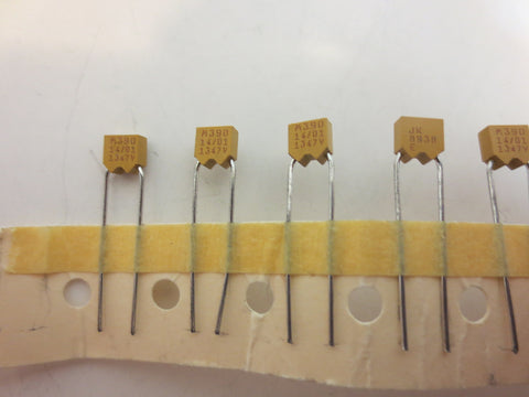 80+ pcs of Ceramic Capacitors JK 8938E M39014/011374V NWOB