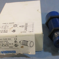 Telemecanique SM956A13303 Ultrasonic Proximity Sensor 1524VDC 80mA