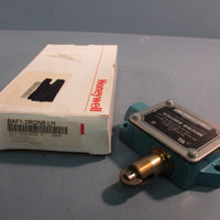 HONEYWELL BAF12RQN8LH LIMIT SWITCH ACTUATOR ROLLER PLUNGER 125/250/480 VAC 20A