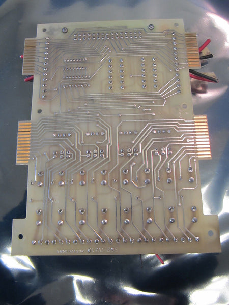 Simplex Standard Relay Board STD Relay BD Assy No. 562-322 F (Missing ...