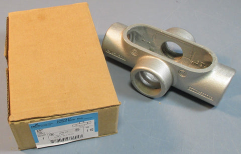 Cooper Crouse Hinds X57 Conduit Body Outlet Box 11/2" Ports NIB
