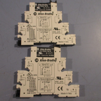 LOT OF 2 ALLEN BRADLEY 700HLT1Z TERMINAL BLOCK SER A 1224V W/700TBS24 RELAY