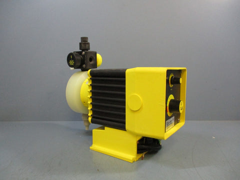LMI C13225T Electromagnetic Dosing Pump 230Vac 50/60Hz 1.70A 60PSI