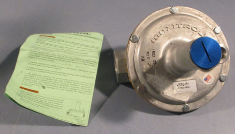 Maxitrol 3255 Gas Pressure Regulator 32551/2" 10PSIG Max 1/2" NPT