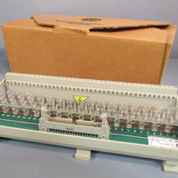 AllenBradley Fusible PLC Output Interface Module Ser A 1492IFM40FF242