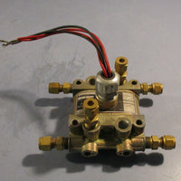 Parker V935LB2100N Skinner Valve 4 Way Valve 100 Pressure 20 Volts