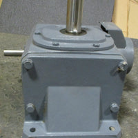 Boston Gear 738F10FJ Gearbox 10:1 Ratio 8.37 HP 73810FJ 1" and 15/8" Shaft Di
