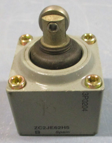 Schneider Telemecanique ZC2JE62H5 Limit Switch Operating Head Top Roller Plunger