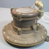 Dwyer Instruments 1950-04-2S Differential Pressure Switch Explosion-proof Used