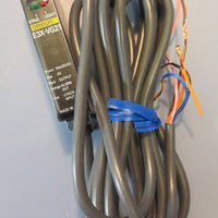 Omron E3XVG21 2m Photoelectric Switch Volts: 10 to 30 VDC NIB