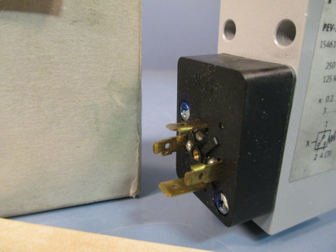 FESTO Pressure Switch 24VDC 154614 PEV1/4BSA