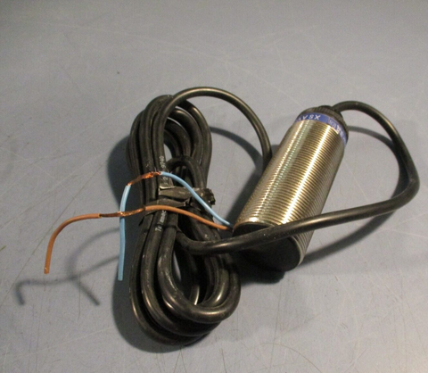 TELEMECANIQUE INDUCTIVE SENSOR XSAV32151