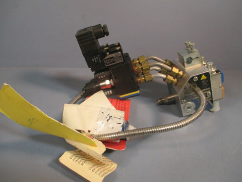 NORDSON PNEUMATIC DISPENSING GLUE GUN BCMSURA01202AIAT DV08L18932