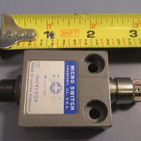 Micro Switch 914CE2-KQV 3A-250 VAC with 4 Pin Connector Used