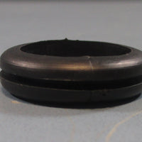 Bag of 95 Voltrex SPC4891 Hole Grommet Flexible Vinyl 0.85" (21.8mm) ID New