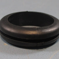 Bag of 95 Voltrex SPC4891 Hole Grommet Flexible Vinyl 0.85" (21.8mm) ID New
