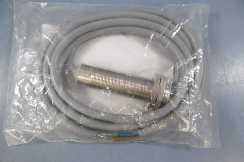 NIB BAUMER 18U9001 Inductive Proximity Sensor Switch