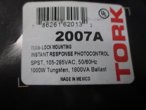 Lot of 2 Tork Turn lock Mounting Instant Response Photocontrol 105-285VAC 2007A