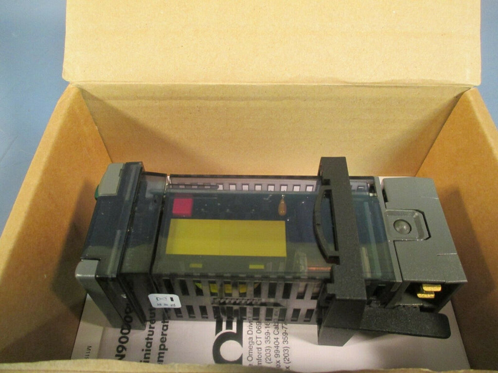Omega Temperature Controller CN9000A Series CN9111A eTech Surplus