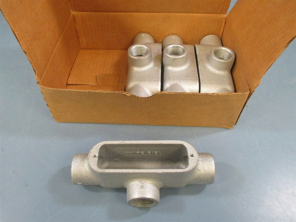 Cooper Crouse-Hinds T28 Conduit Outlet Body 3/4" - New