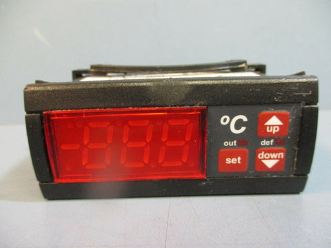 Dwyer TS-13011 Ver. 2.1 Digital Temperature Switch