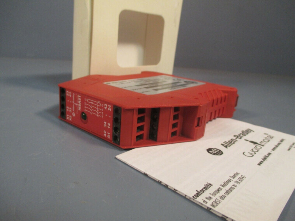Allen Bradley Guardmaster Safety Monitor Relay Module Ser. C MSR5T 440