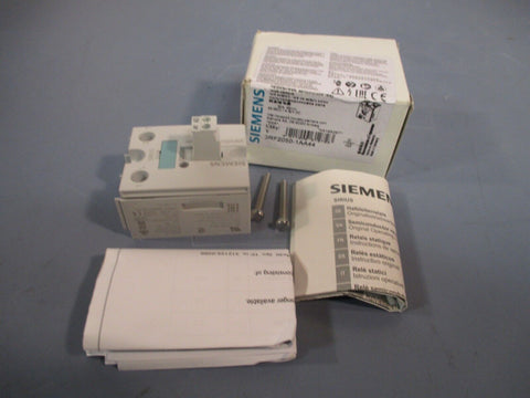SIEMENS Semiconductor Relay 50A, 45mm, 48-460V/ 4-30VDC 3RF2050-1AA44