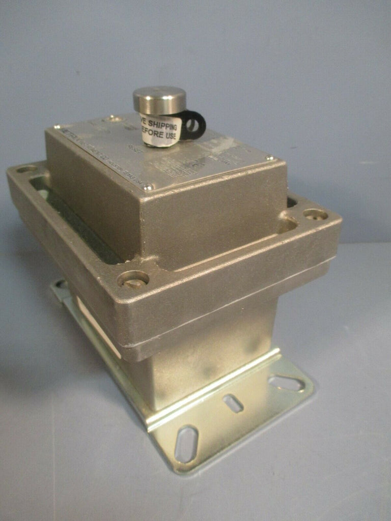 METRIX Instrument Co.VibrAlert Vibrastion Switch Range 5 G's Model 5