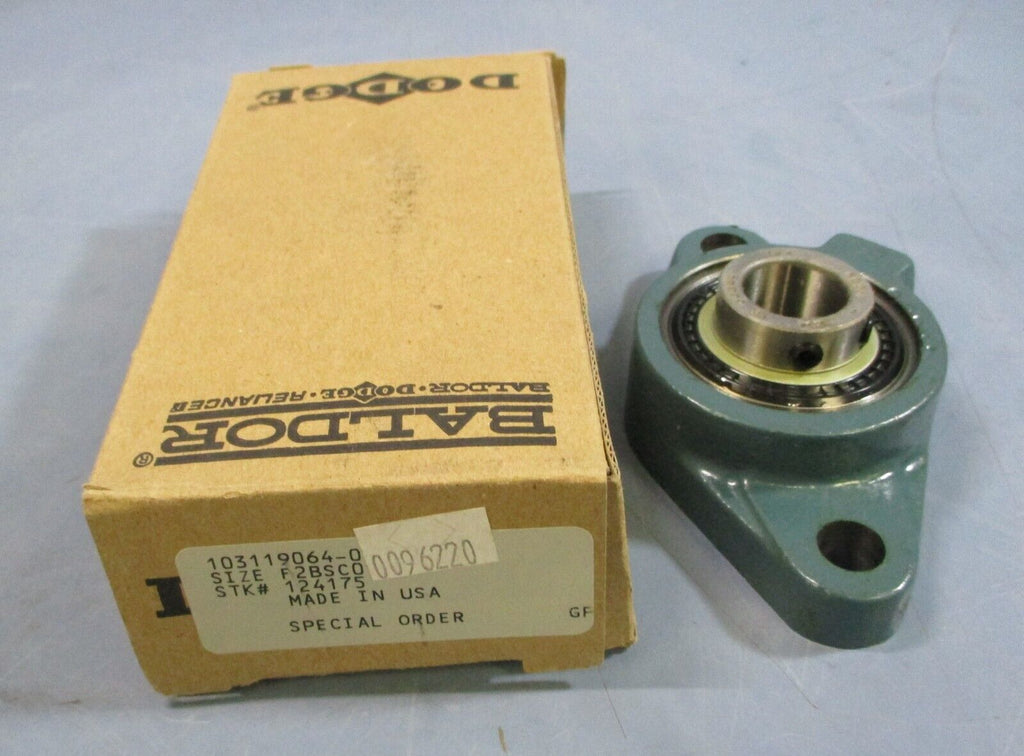 SKF F2B 012-TF Ball Bearing Flange Unit, 2 Bolts, Set Screw Locking, Regreasable, Seals With Flingers, Cast Iron, 3/4" Bore, 3-17/32" Bolt Hole Spacing, 2850lbf Dynamic Capacity