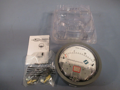 Dwyer Magnehelic Pressure Gauge 0-15 In of Water 15 PSIG 193605-00