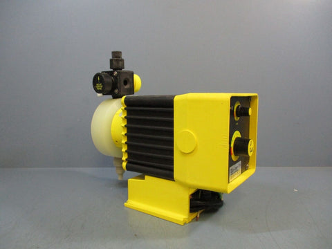 LMI C132-25T Electromagnetic Dosing Pump 230Vac 50/60Hz 1.70A 60PSI